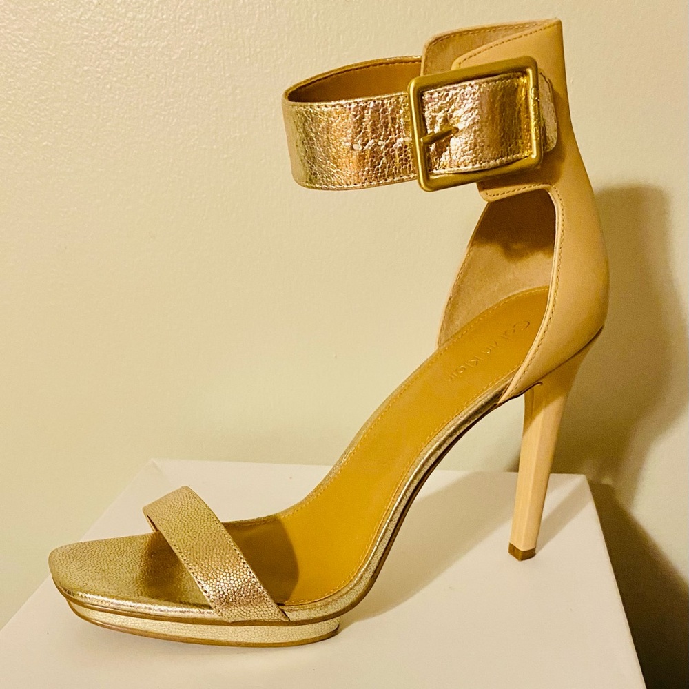 Heel sandal